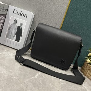 海外発送(10-15日にお届け)  LOUIS VUITTON メンズ バッグ 25 x 22 x 7 CM